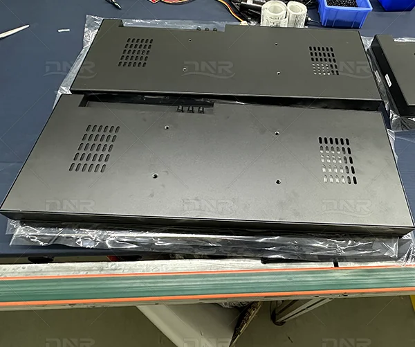 24inch Stretch screens for digitising display